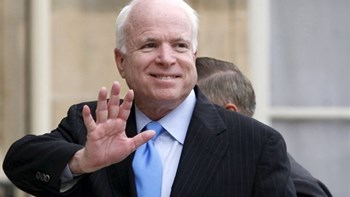 Τα τελευταία λόγια του Μακέιν – “Καρφιά” κατά του Ντόναλντ Τραμπ – ΒΙΝΤΕΟ