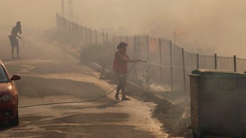 Εξιτήριο πήρε το παιδί που νοσηλευόταν με εγκαύματα από τη φονική πυρκαγιά στο Μάτι