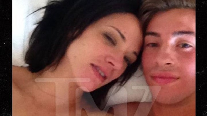 “Καίει” την Αρτζέντο φίλη της – Αποκάλυψε ότι είχε γυμνές φωτογραφίες του Μπένετ από τότε που ήταν 12 ετών