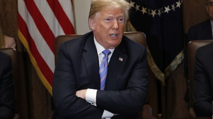 Η προειδοποίηση του Τραμπ σε Google, Facebook και Twitter