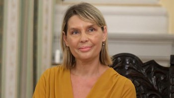 Παπακώστα: Τα υπουργεία ανήκουν στην Ελλάδα – Εγώ παραμένω στην κεντροδεξιά