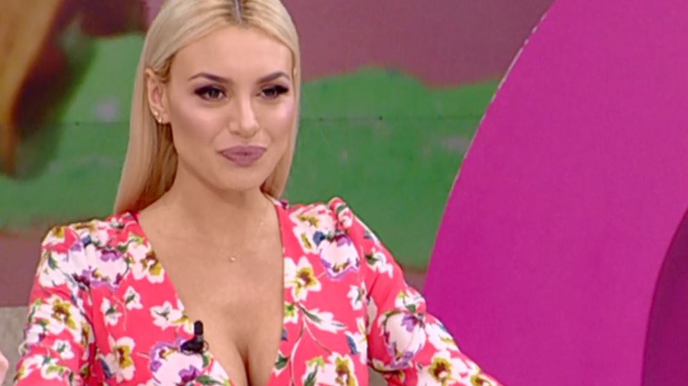 Έβαλε… φωτιά στο Instagram η Αλεξάνδρα Παναγιώταρου