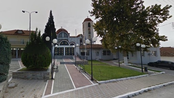 Έβαλαν στο μάτι το παγκάρι της εκκλησίας και  το «ξάφρισαν»