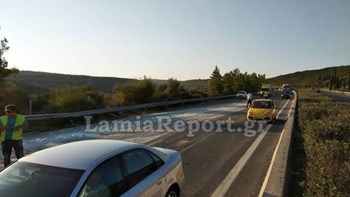 Ταλαιπωρία για τους οδηγούς στην Αθηνών-Λαμίας – Δόθηκε στην κυκλοφορία μία λωρίδα στο ρεύμα προς Αθήνα