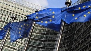 Ποιοι Ευρωπαίοι πολιτικοί διεκδικούν την προεδρία της Κομισιόν – Ξεκινάει ο αγώνας για τη διαδοχή του Ζαν Κλοντ Γιούνκερ