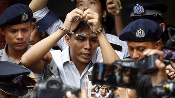 Μιανμάρ: Επτά χρόνια κάθειρξη σε δύο δημοσιογράφους του Reuters – Σωρεία αντιδράσεων