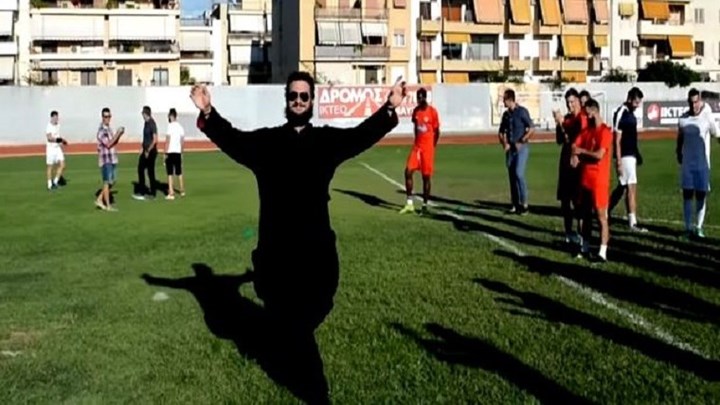 Ιερέας σκοράρει με πέναλτι στον αγιασμό του Ναυπλίου – BINTEO