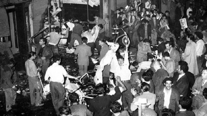 Σαν σήμερα το 1955 τα Σεπτεμβριανά στην Κωνσταντινούπολη