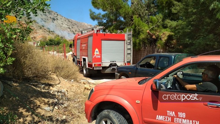 Μεγάλη φωτιά στην περιοχή της Τυλίσου στο Ηράκλειο