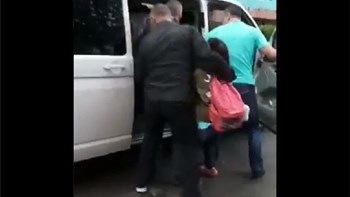 Αλωνίζει ο Ερντογάν -Η κάμερα καταγράφει απαγωγή Τούρκου δασκάλου στη Μολδαβία – ΒΙΝΤΕΟ