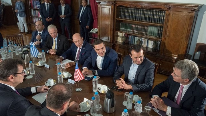 Μαξίμου: Τι συζητήθηκε στη συνάντηση του Πρωθυπουργού με τον Αμερικανό υπουργό Εμπορίου