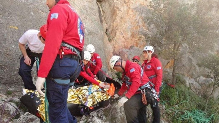 Επιχείρηση διάσωσης τραυματισμένης γυναίκας στον Όλυμπο