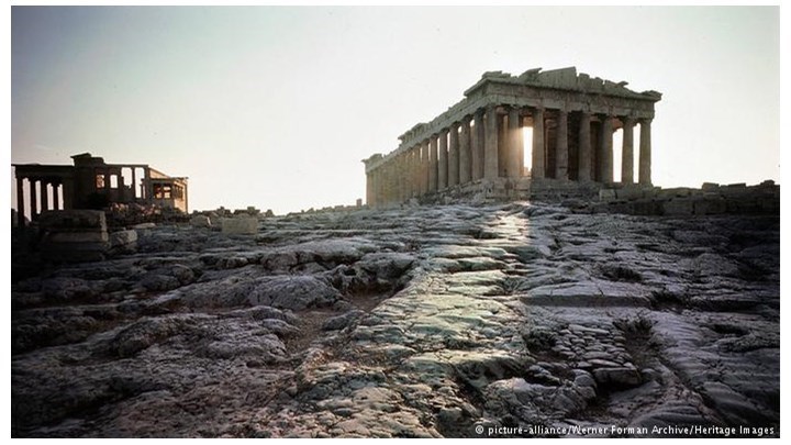 SZ: Η ελληνική κυβέρνηση υπόσχεται μέτρα ελάφρυνσης όμως τα περιθώρια είναι στενά – Ανά τρίμηνο στο μικροσκόπιο των δανειστών