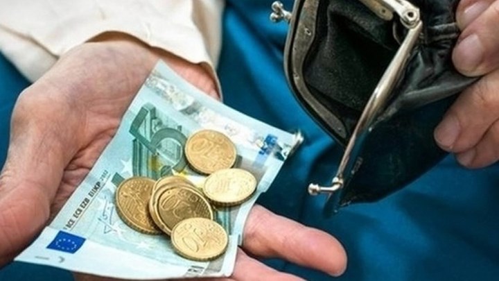 Σκληρό παζάρι για τις συντάξεις