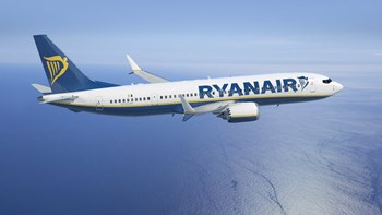 Απάντηση της Ryanair στην προγραμματισμένη απεργία: Προειδοποιεί για περικοπή θέσεων εργασίας και παύση δραστηριοτήτων της