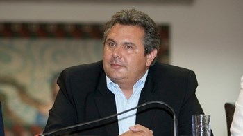 Το παρών στην ορκωμοσία των νέων Σμηνιών της Σχολής Υπαξιωματικών Διοικητικών (ΣΥΔ) έδωσε ο Πάνος Καμμένος