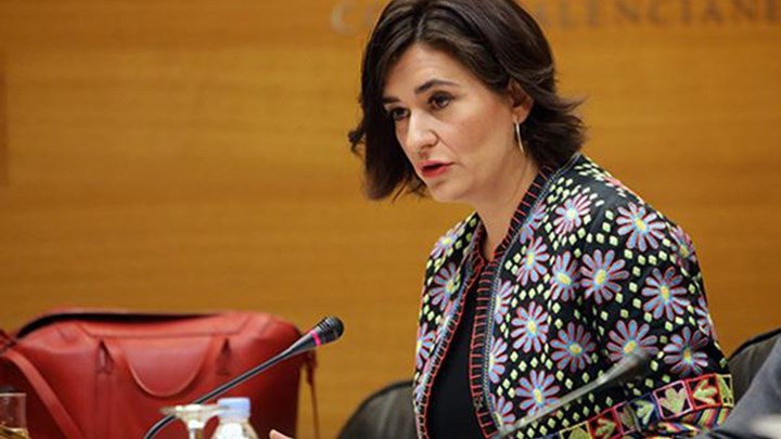 Παραιτήθηκε η υπουργός Υγείας της Ισπανίας υπό το βάρος δημοσιευμάτων που έκαναν λόγο για παράτυπη απόκτηση του μεταπτυχιακού της τίτλου