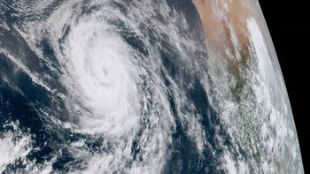 Ο κυκλώνας Φλόρενς πλησιάζει τις ανατολικές ακτές των ΗΠΑ – 1,7 εκατ. άνθρωποι εγκατέλειψαν τα σπίτια τους – ΒΙΝΤΕΟ