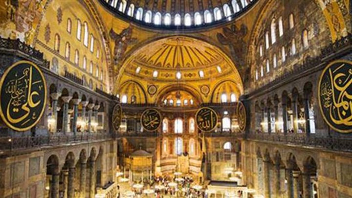 Το Συνταγματικό Δικαστήριο της Τουρκίας αποφασίζει αν η Αγιά Σοφιά θα γίνει τζαμί