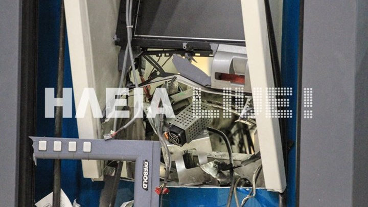 Ισχυρή έκρηξη σε ΑΤΜ στον Πύργο- Οι δράστες έκοψαν τα καλώδια των καμερών ασφαλείας – ΦΩΤΟ