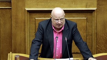 Βουλευτής διαμαρτύρεται γιατί δεν τον άφησαν να μπει στη ΔΕΘ χωρίς να πληρώσει εισιτήριο