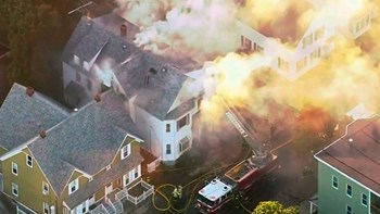 Δέκα τραυματίες από τις εκρήξεις και τις πυρκαγιές στη διαρροή αερίου στην Βοστώνη