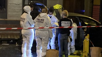 Οδηγός έριξε το αυτοκίνητό του σε πεζούς στη Νιμ φωνάζοντας “Αλλάχ Ακμπάρ” – Δύο τραυματίες – BINTEO