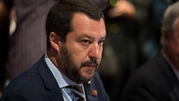 Ξεπέρασε κάθε όριο ο Σαλβίνι – Παρομοίασε τους Αφρικανούς μετανάστες με “σκλάβους”