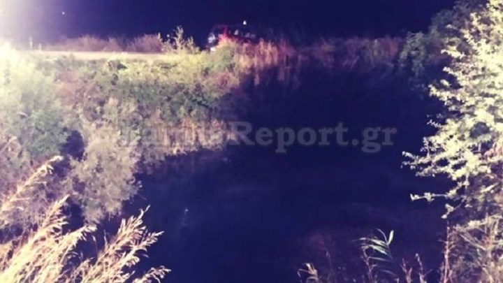 Θρίλερ με αυτοκίνητο που έπεσε σε αρδευτικό κανάλι – ΦΩΤΟ