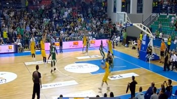 Φιλικό ΑΕΚ- Παναθηναϊκού – Ο Ματσιούλις με τρίποντο στην εκπνοή «σκότωσε» την πρώην ομάδα του  – ΒΙΝΤΕΟ