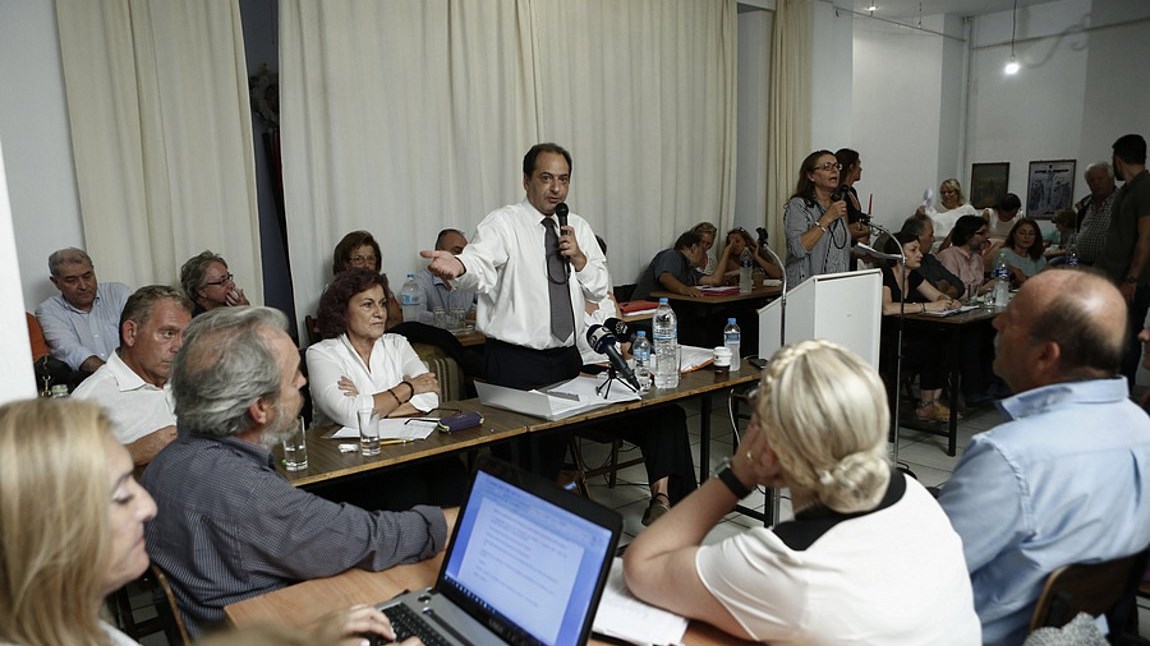 Ενημέρωση πέντε ωρών των κατοίκων του Νέου Βουτζά – Ο Σπίρτζης υποσχέθηκε απαλλαγή από τον ΕΝΦΙΑ