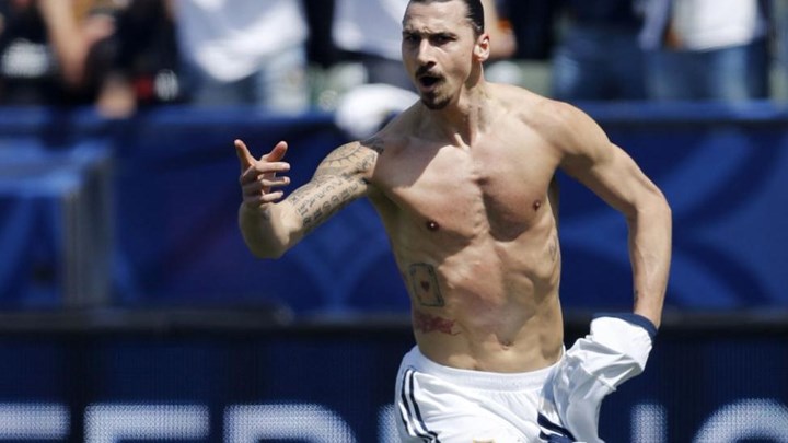 Πλάκα μας κάνεις ρε Ιμπραΐμοβιτς: Γκολ-έπος από τον Σουηδό – ΒΙΝΤΕΟ