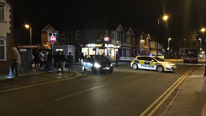 Επτά τραυματίες από την επίθεση με μαχαίρι στο Λούτον – ΤΩΡΑ