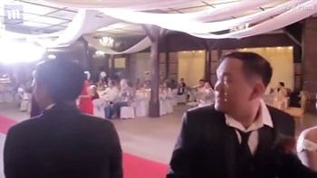 Σκηνές χάους και πανικού σε γάμο στις Φιλιππίνες από τον τυφώνα Μανγκούτ – ΒΙΝΤΕΟ