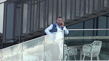 Ο ένοπλος που εισέβαλε στο εμπορικό κέντρο στην Κωνσταντινούπολη ηρέμησε με…τσάι