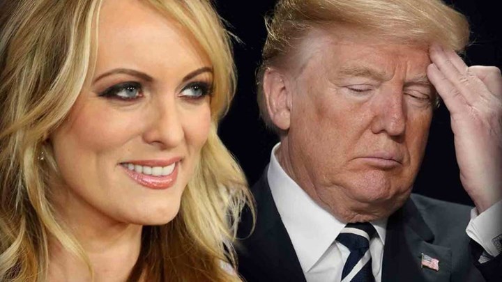 “Πικάντικες” αποκαλύψεις για τα… προσόντα του Τραμπ στο βιβλίο της Στόρμι Ντάνιελς