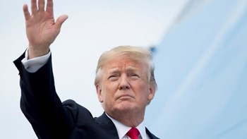 Στη Νότια Καρολίνα ο Τραμπ – Επιθεωρεί τις “πληγές” που προκάλεσε η “Φλόρενς” – BINTEO