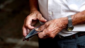 Σήμερα η πέμπτη καταβολή έκτακτης οικονομικής ενίσχυσης σε πυρόπληκτους συνταξιούχους