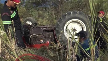 Σοκ στη Στυλίδα: 82χρονος καταπλακώθηκε από το τρακτέρ του