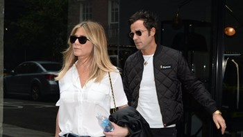 O Tζάστιν Θερού σπάει τη σιωπή του για το διαζύγιο με την Τζένιφερ Άνιστον: Δεν υπάρχει εχθρότητα