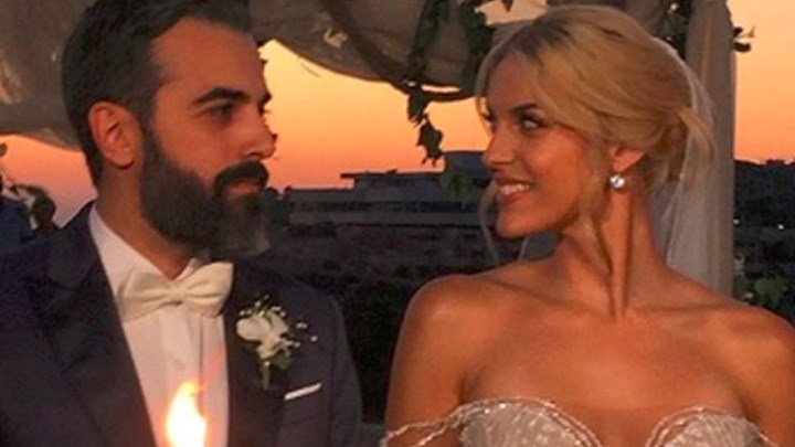 Η Μαντώ Γαστεράτου ντύθηκε νυφούλα – O παραμυθένιος γάμος και ο χορός που έγινε viral – ΒΙΝΤΕΟ – ΦΩΤΟ