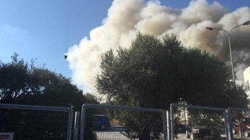 Και ελικόπτερο στη μάχη της κατάσβεσης της φωτιάς στο Πανεπιστήμιο Κρήτης – Ακούγονται εκρήξεις – ΦΩΤΟ – ΒΙΝΤΕΟ