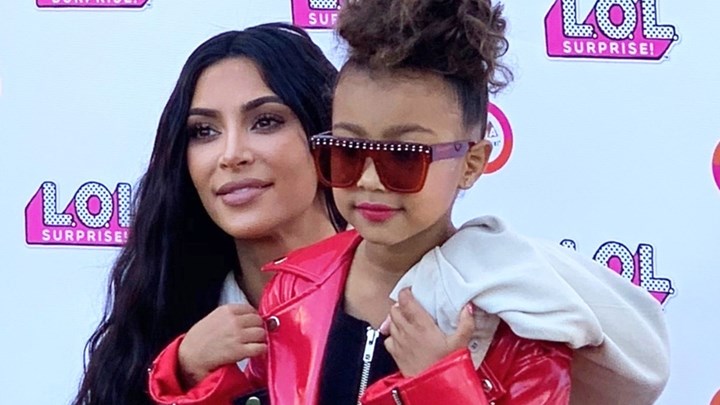 Η 5χρονη κόρη της Κιμ Καρντάσιαν κατακτά τις πασαρέλες – ΦΩΤΟ – ΒΙΝΤΕΟ