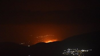 Εκκενώθηκαν σπίτια σε χωριό της Κεφαλονιάς εξαιτίας της πυρκαγιάς