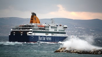 Δεμένα τα πλοία στα περισσότερα λιμάνια