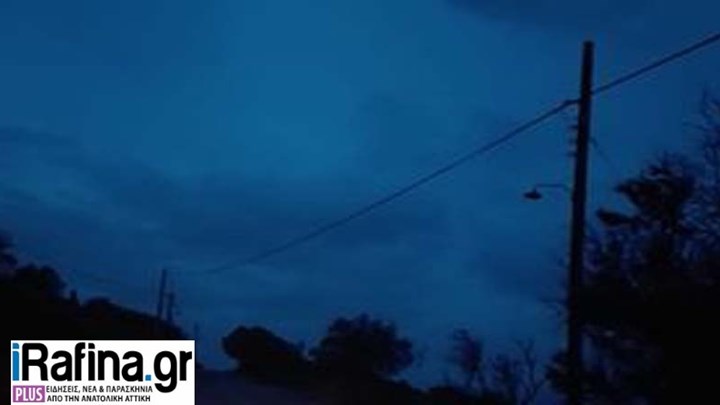 Κολόνα της ΔΕΗ ”σκάει” σαν πυροτέχνημα- ΒΙΝΤΕΟ