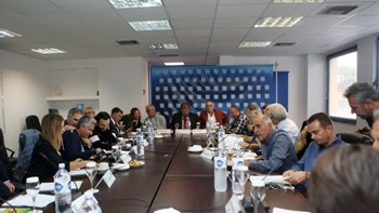 Ανέβηκαν οι τόνοι στο ΔΣ της Super League – Έντονο επεισόδιο Σπανού-Κολοκυθά