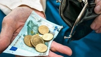 Κυβερνητική πηγή: Στις 15 Οκτωβρίου χωρίς περικοπές στις συντάξεις η κατάθεση του σχεδίου προϋπολογισμού