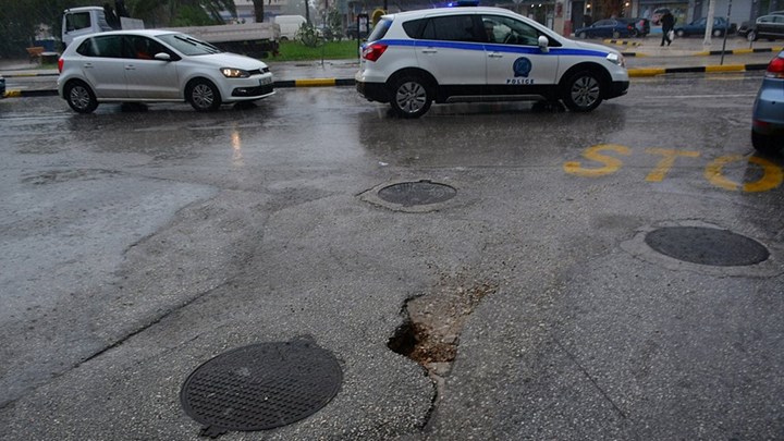 Προβλήματα στην κυκλοφορία των οχημάτων στην Πελοπόννησο λόγω της κακοκαιρίας