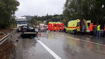 Τραγωδία στην εθνική οδό Πατρών-Πύργου: Δύο νεκροί σε σφοδρή σύγκρουση νταλίκας με τρία ΙΧ αυτοκίνητα